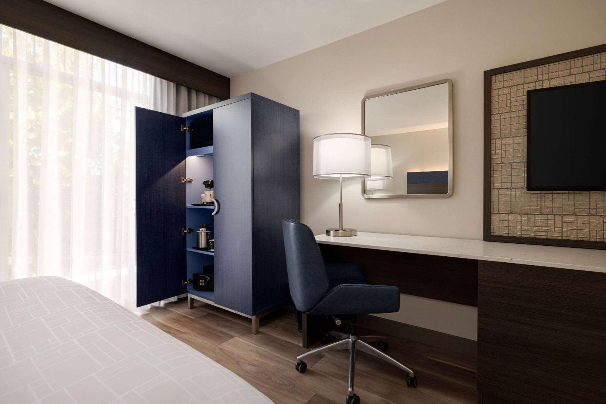 Wyndham Phoenix Airport - 3* Tempe