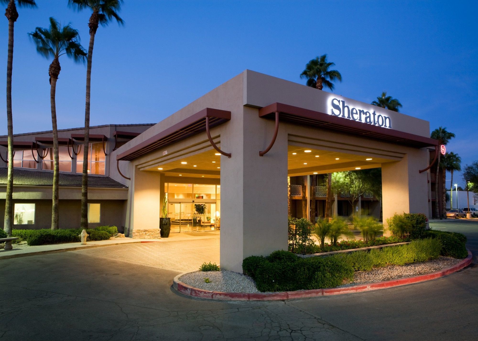 Wyndham Phoenix Airport - 3*